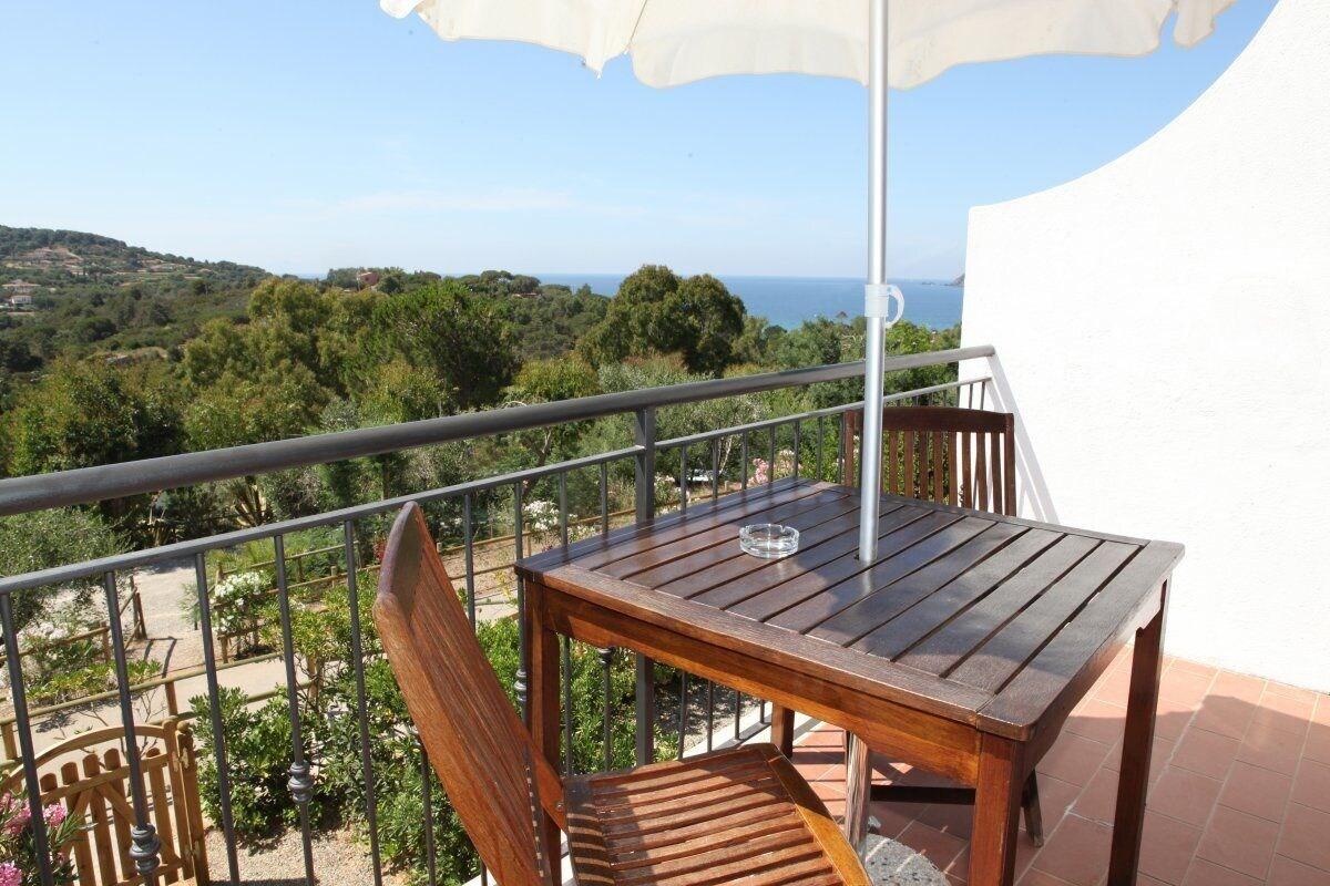 Hotel Villa Giulia Porto Azzurro Exteriör bild