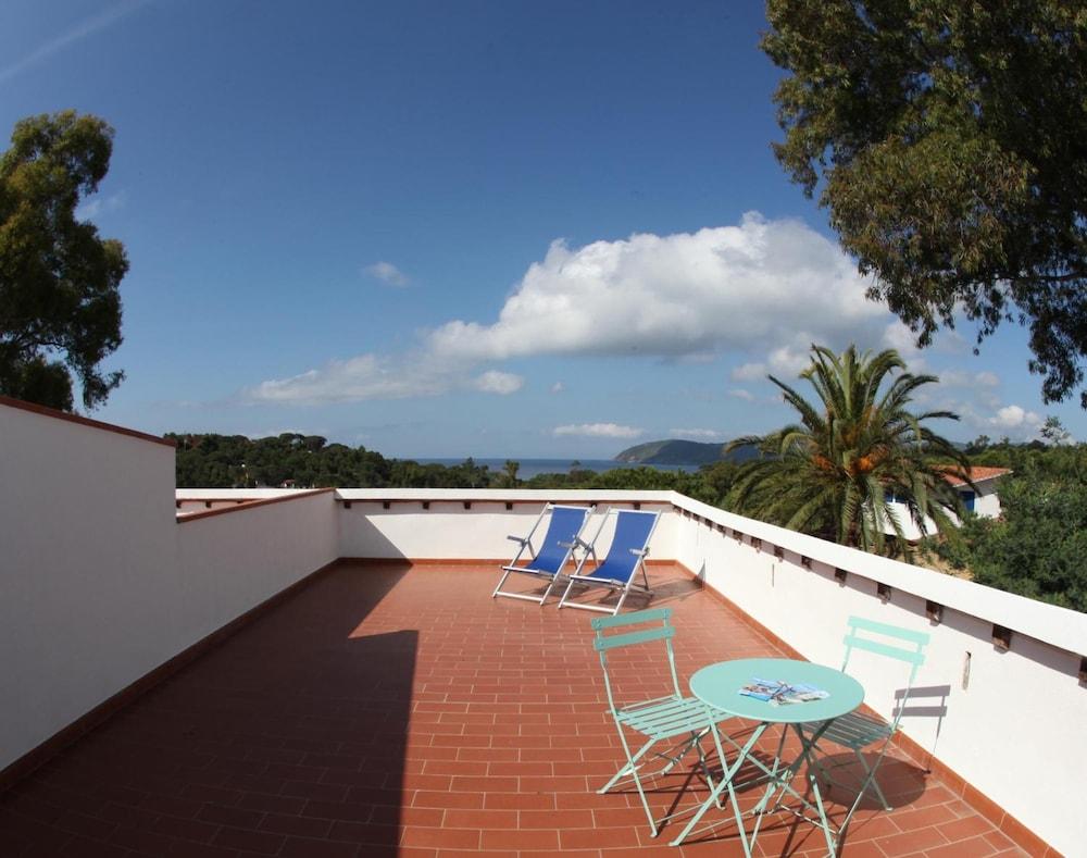 Hotel Villa Giulia Porto Azzurro Exteriör bild