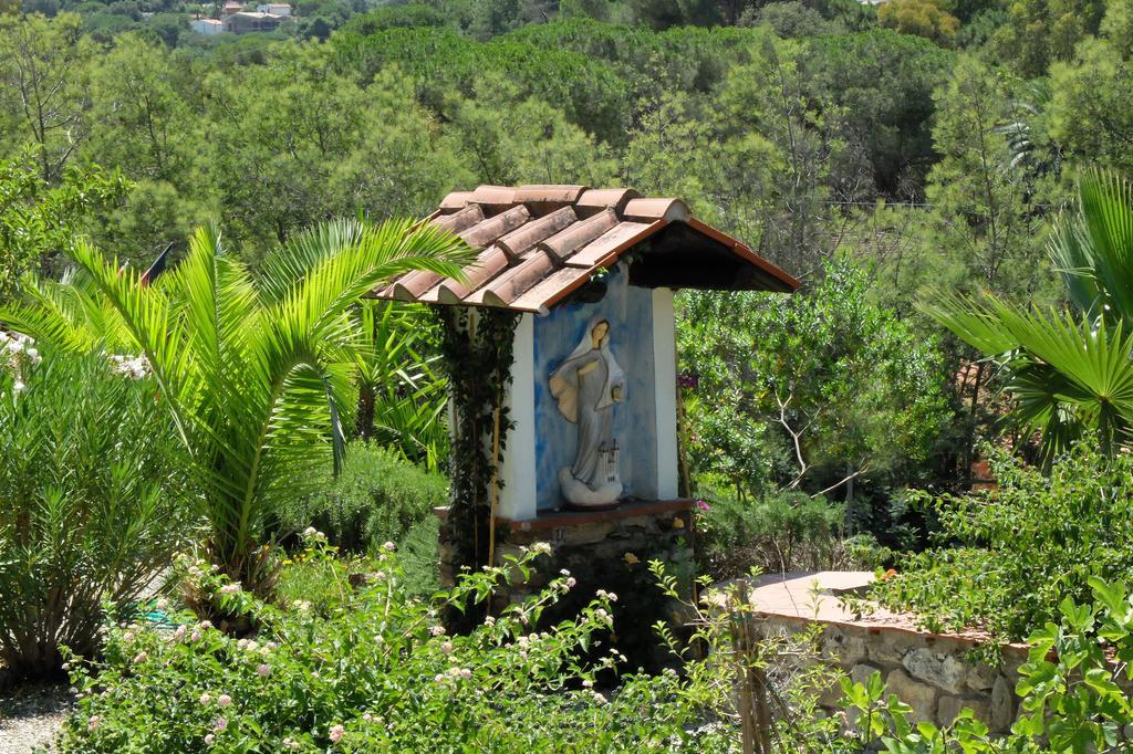 Hotel Villa Giulia Porto Azzurro Exteriör bild