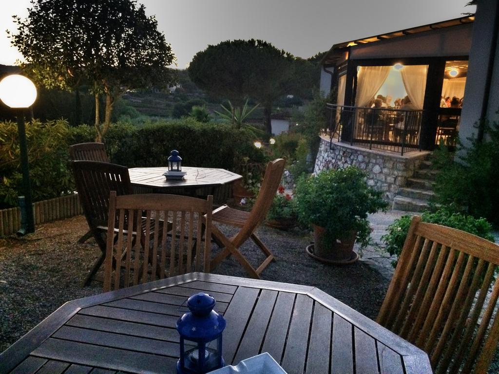Hotel Villa Giulia Porto Azzurro Exteriör bild