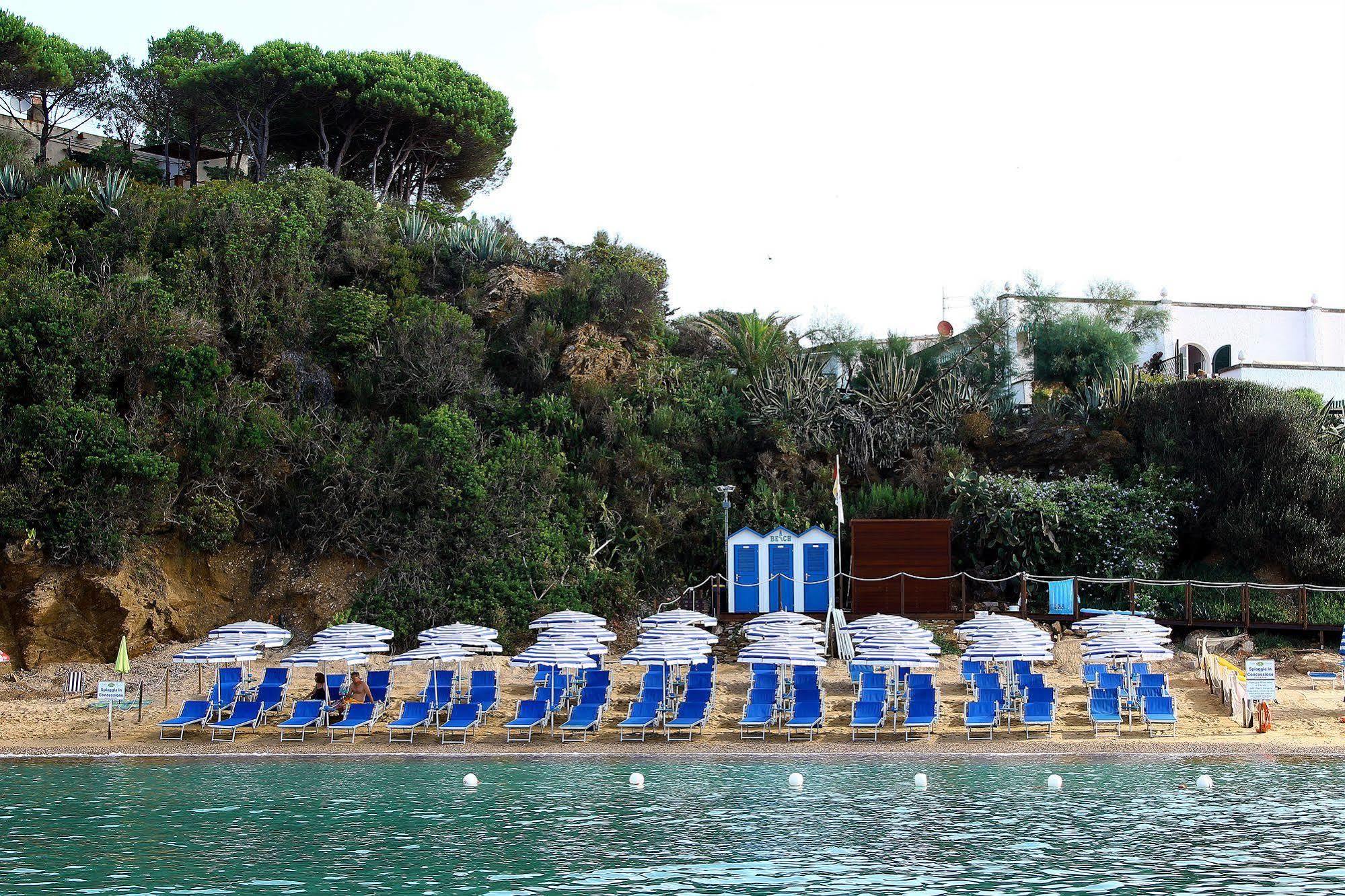 Hotel Villa Giulia Porto Azzurro Exteriör bild